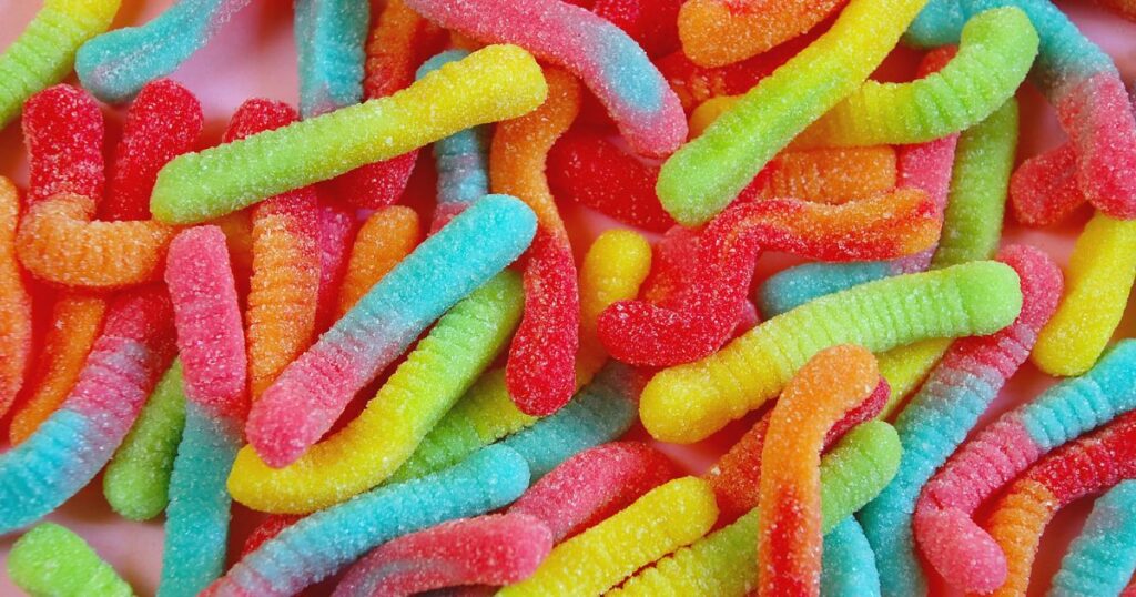 Jellie Babies en Sour worms vir die jongspan